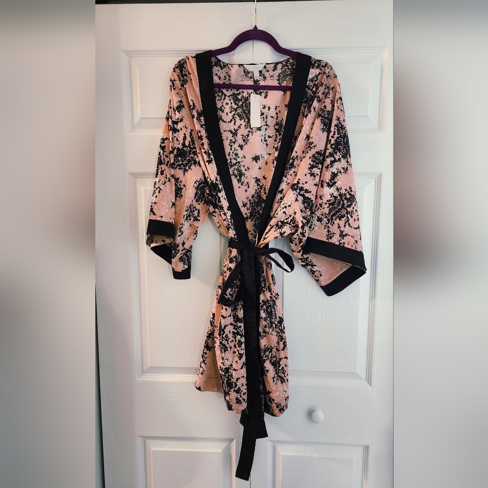 Elegant Black and Pink Floral Women's Robe